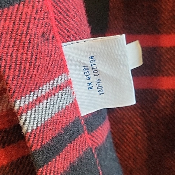 Button down - Picture 2 of 4